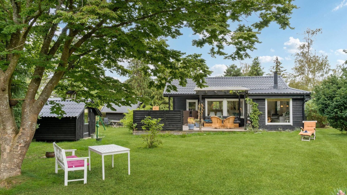 Hoensinge House | Beautiful home in Vig with WiFi