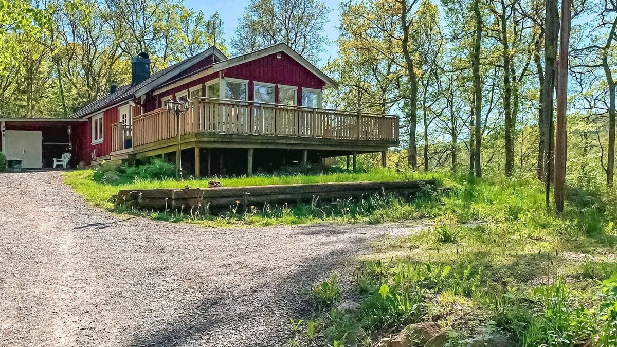 Vessigebro House | Beautiful home in Yngered with WiFi