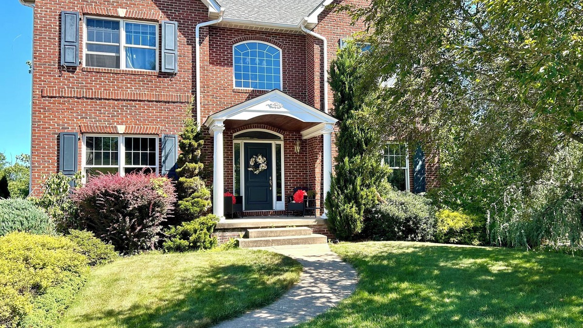 Plum House | Beautiful Home located near the 2025 US Open in Oakmont.
