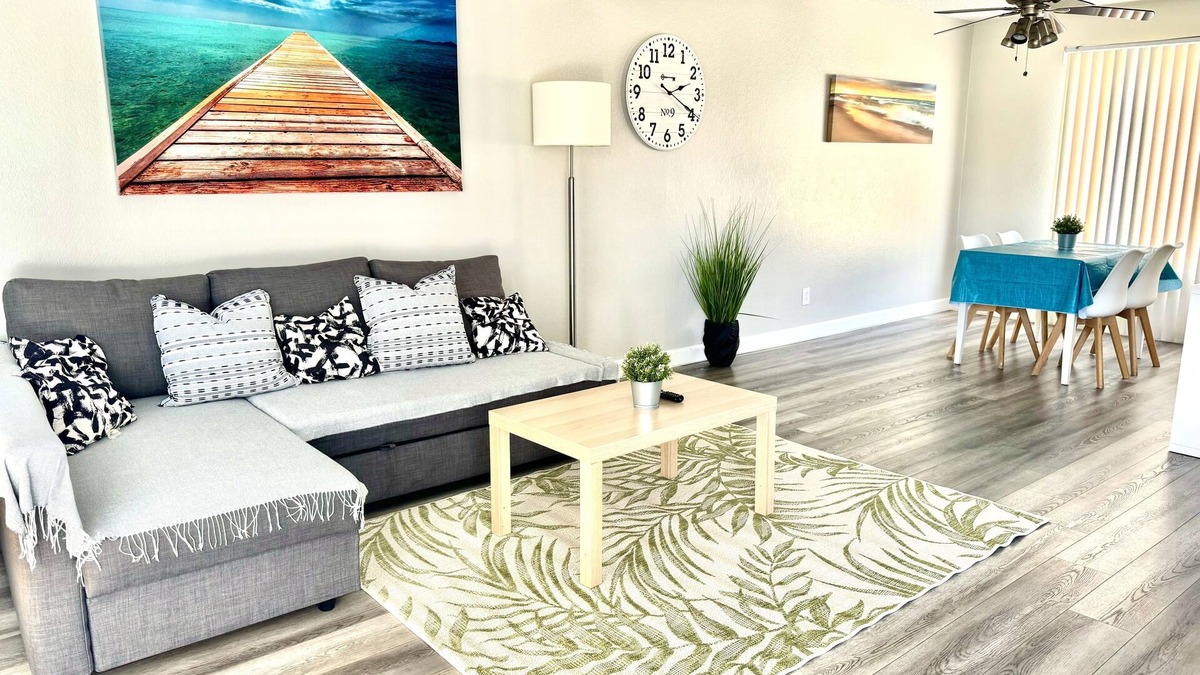 Orange Apartment | Beautiful home near Disneyland, Entire place!