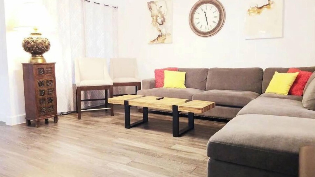 OST - South Union House | Beautiful Home Near Downtown, UofH, NRG, MD, ZOO