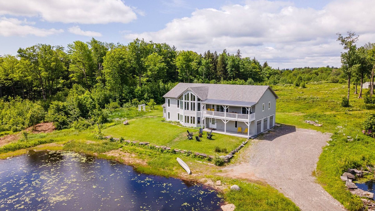 Monroe Bridge House | Beautiful Home on 22 Acres w/Ponds Near Mt. Snow