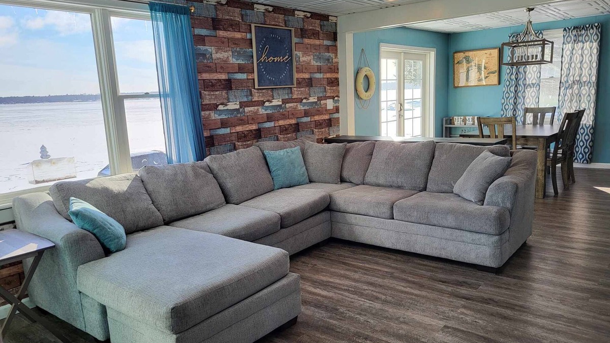 Brimley House | Beautiful home on the Back Bay of Lake Superior near Bay Mills Resort and Casino