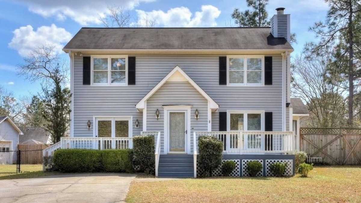 Bath House | Beautiful home Perfect for the masters , 3 bedrooms and 2.5 baths! With a Pool!