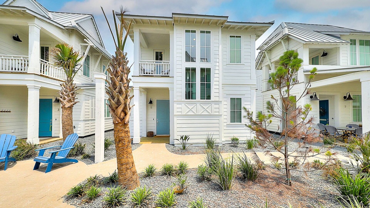Port Aransas Cabin | Beautiful home with pools, golf, fitness area, washer/dryer, & WiFi