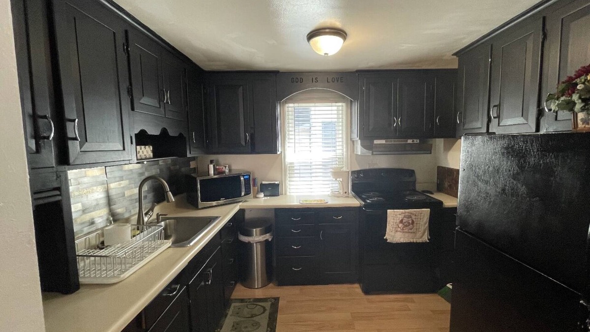Fond du Lac House | Beautiful home with massage shower!