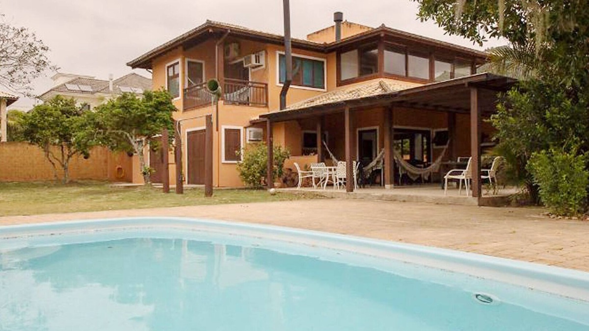 Porto da Lagoa House | Beautiful House 5 qts pool with path to the sea