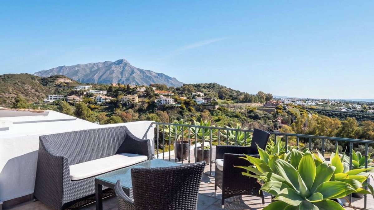 Benahavis House | Beautiful house at La Quinta Golfclub , 10 min beach, ocean and mountain view