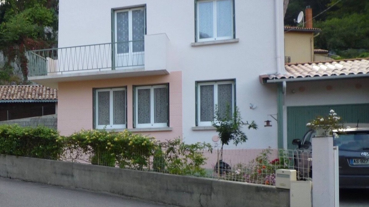 Montferrier House | Beautiful house for 8 travelers Ariège Pyrenees Mountains