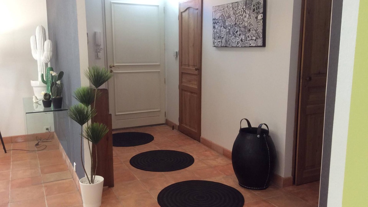 Cauderan House | Beautiful house in Bordeaux stone