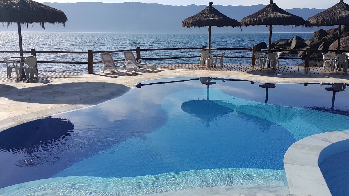 Sao Pedro House | BEAUTIFUL HOUSE IN CONDOMINIUM CLOSED AND SEA VIEW