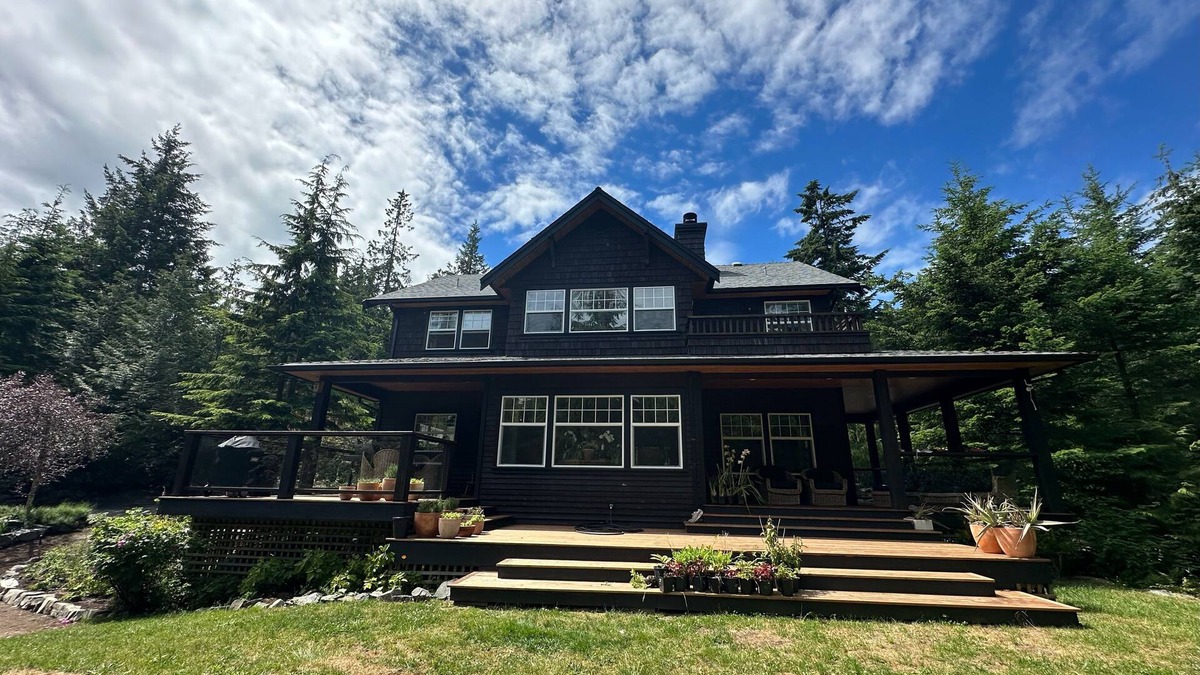 Bowen Island House | Beautiful House on Bowen Island. Pets Welcome!