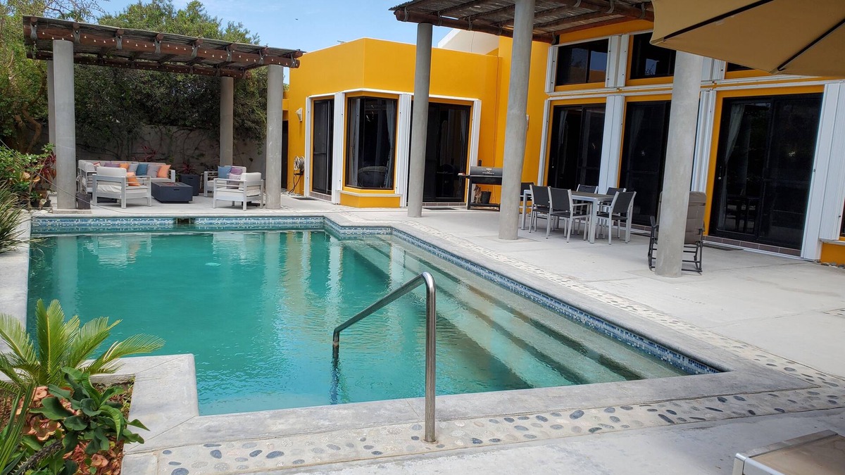 Los Barriles House | Beautiful House, Private Yard & Pool, Outdoor Seating, Garage Space, Sleeps 6.