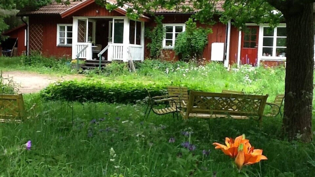 Vretstorp House | BEAUTIFUL HOUSE, PURE NATURE, MEADOWS, LAKES, FOREST + CULTURE - CLOSE TO TOWN.