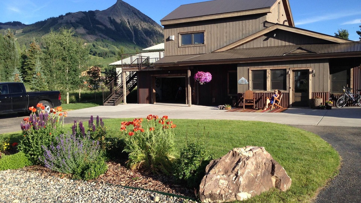 Crested Butte House | Beautiful House Steps to the resort! Dog Friendly!