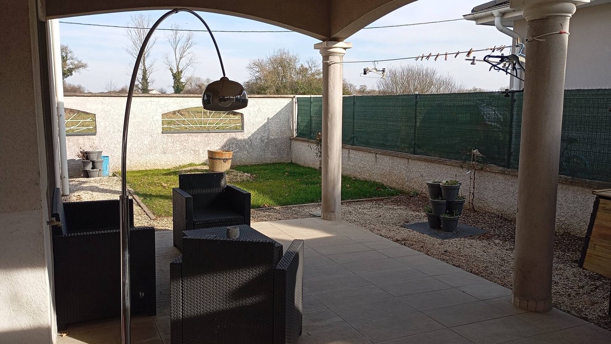 Jons House | Beautiful house-St Exupéry-Viarhona-T3- Pets allowed