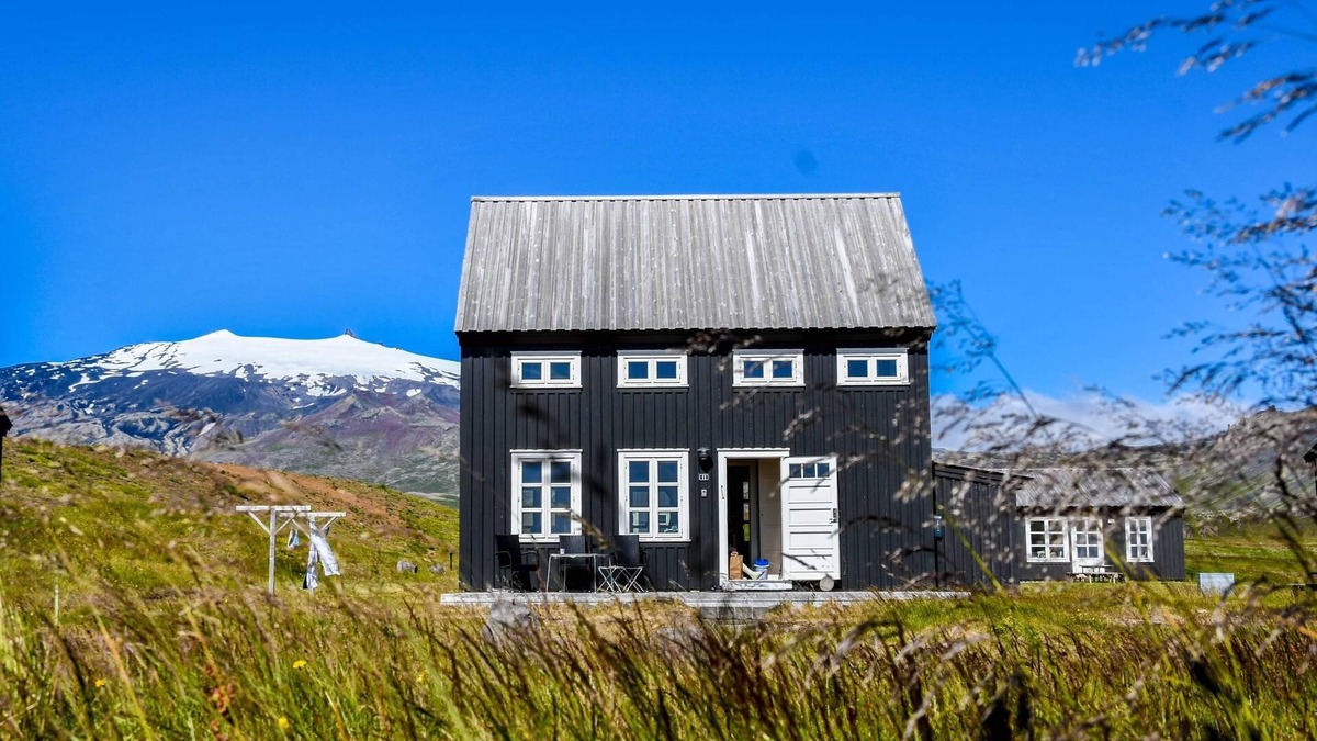 Hellnar Cottage | Beautiful House - Stunning landscape - Perfect Location - Snæfellsnes