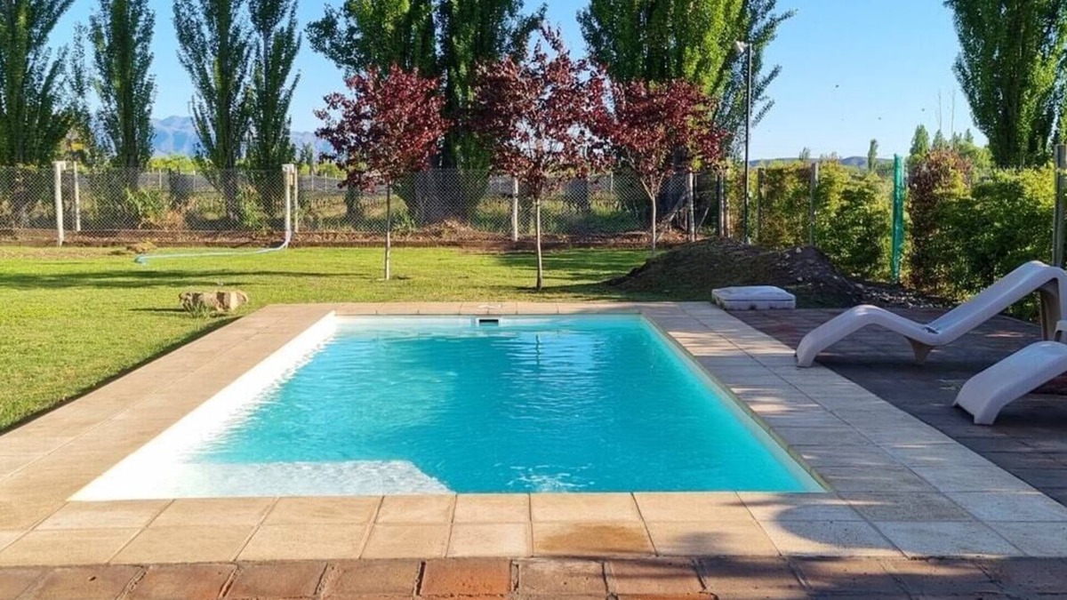 Vistalba Ski Chalet | Beautiful house with swimming pool.