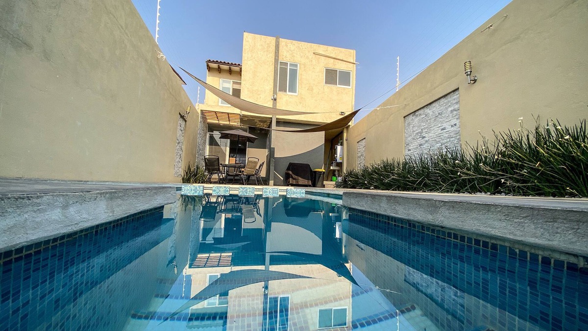 Centro House | Beautiful house w heated private pool/downtown