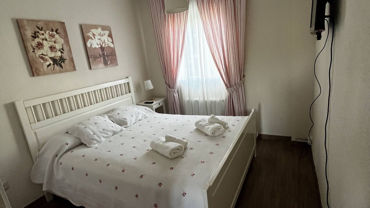 San Juan de la Nava Cottage | Beautiful house with pool in Navaluenga, just one hour from Madrid.