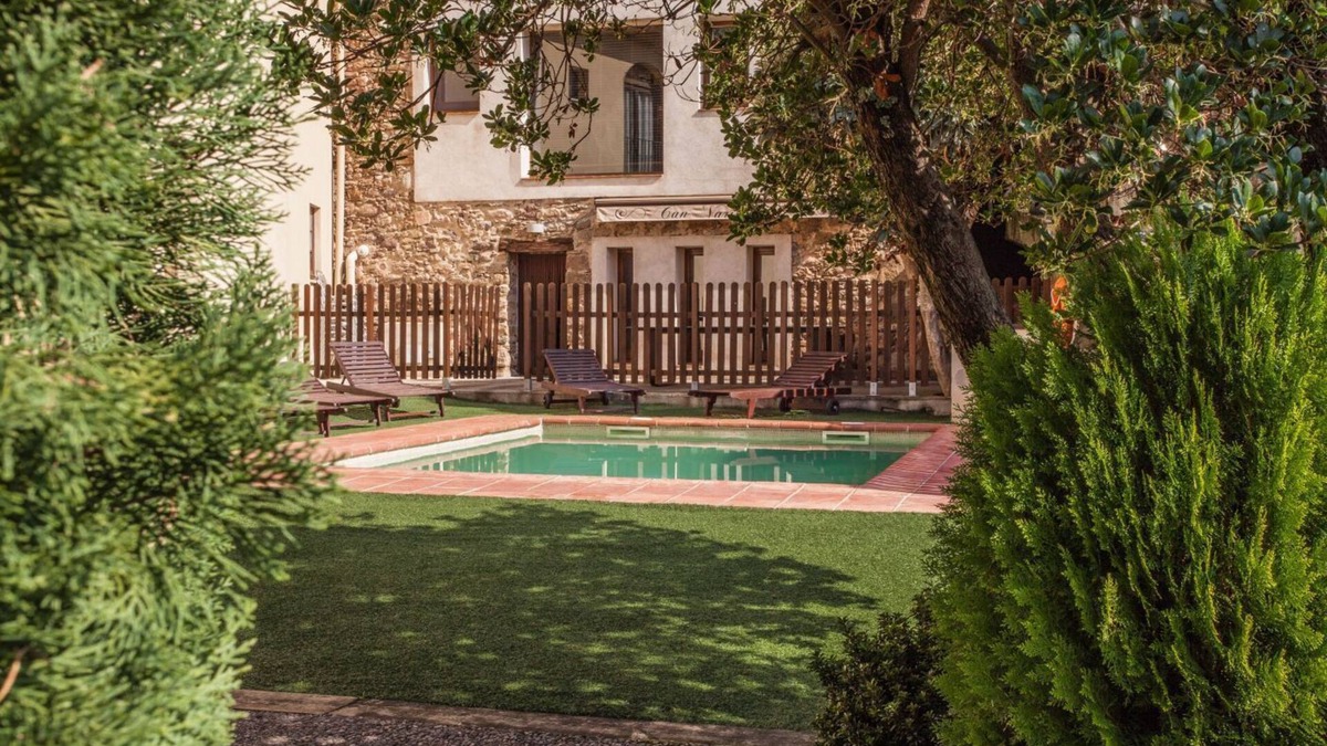 Riudaura Cottage | Beautiful house with 5 bedrooms with garden, pool and barbecue.