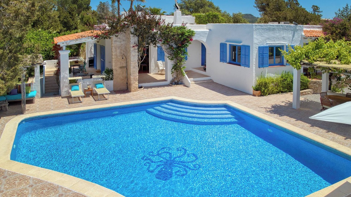 Sant Josep de sa Talaia Villa | Beautiful house with large pool for 8 in the hills of San Jose very well located