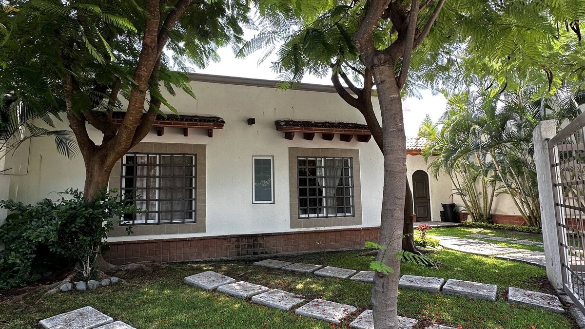 Morelos House | Beautiful House with the best weather of Cuernavaca in a private n Neighborhoodd