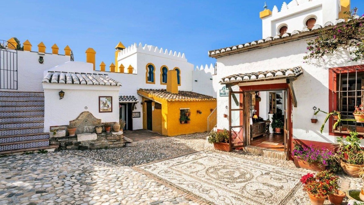 Alcaucin Hotel | Beautiful House with Private Pool near the Costa del Sol
