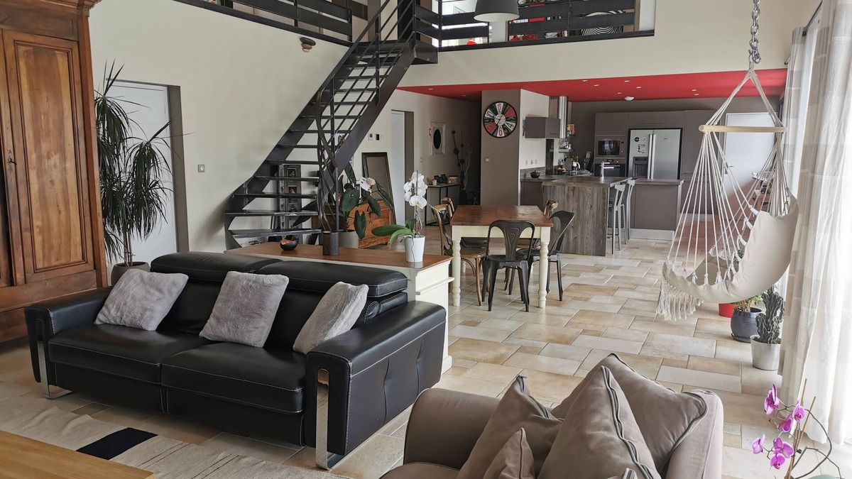 Ustaritz House | Beautiful house with swimming pool between sea and mountains.