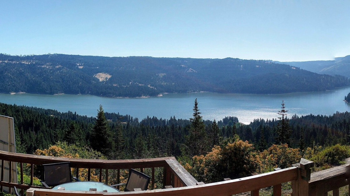 Ahsahka Cabin | Beautiful Idaho Getaway