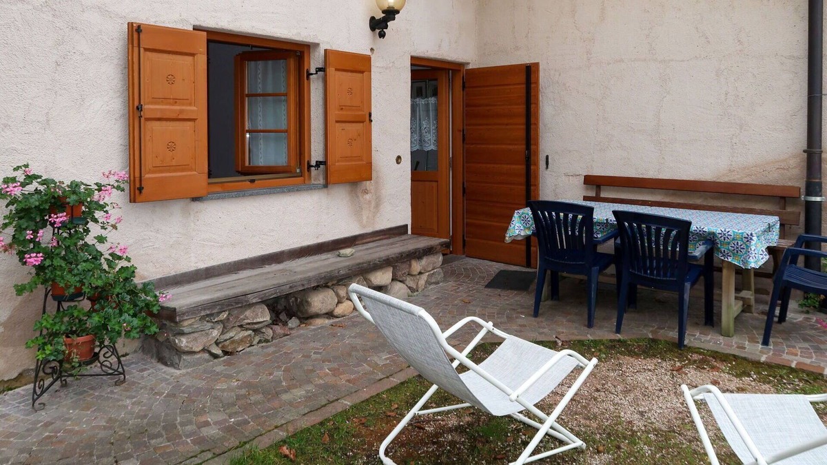 Vattaro Apartment | Beautiful apartment for 4 people with terrace, pets allowed, panoramic view and parking