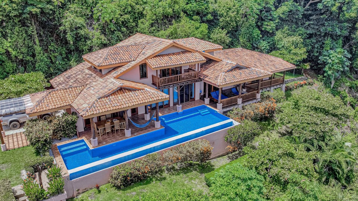 Islita House | Beautiful jungle home by Islita Beach with ocean view & private infinity pool