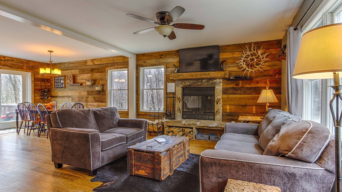 Pittsfield House | Beautiful Killington VT Ski & Mountain Bike 5 Season House