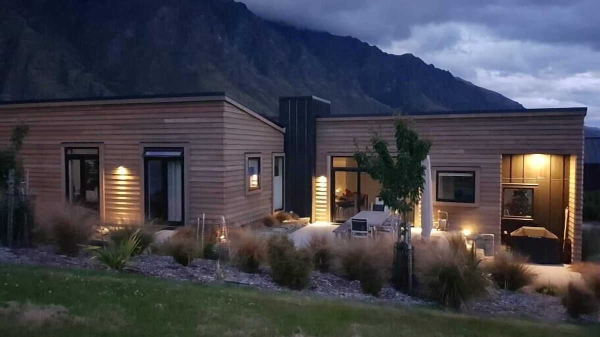 Jacks Point House | Beautiful Lake and Alpine Views - Queenstown