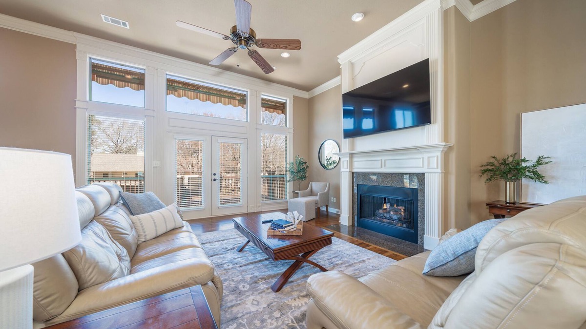 Lakeland House | Beautiful Lake Front Home with Beautiful Views, a Private Dock and King Bed!
