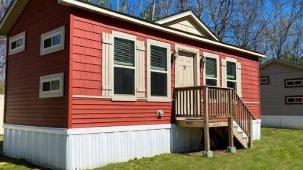 Queensbury Cottage | Beautiful Lake George Cottage