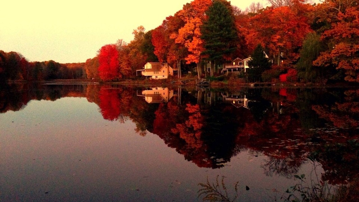 Pine Bush House | Beautiful lake house getaway
