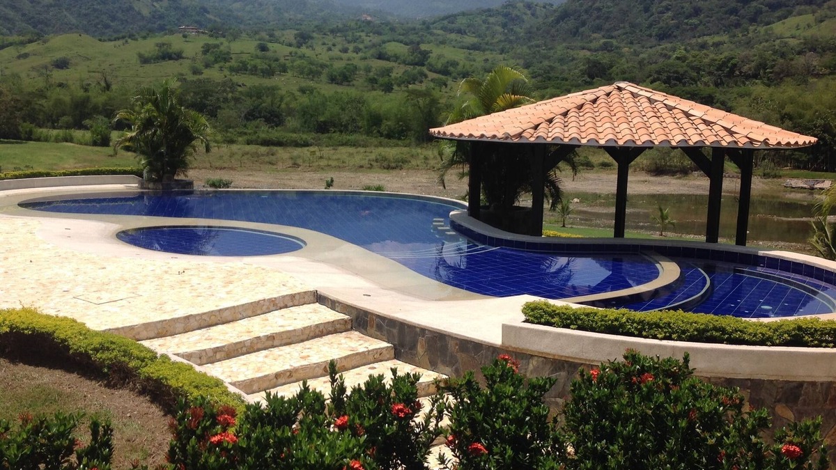 Amaga House | Beautiful Lake House outside of Medellin Colombia (55 Kilometers)
