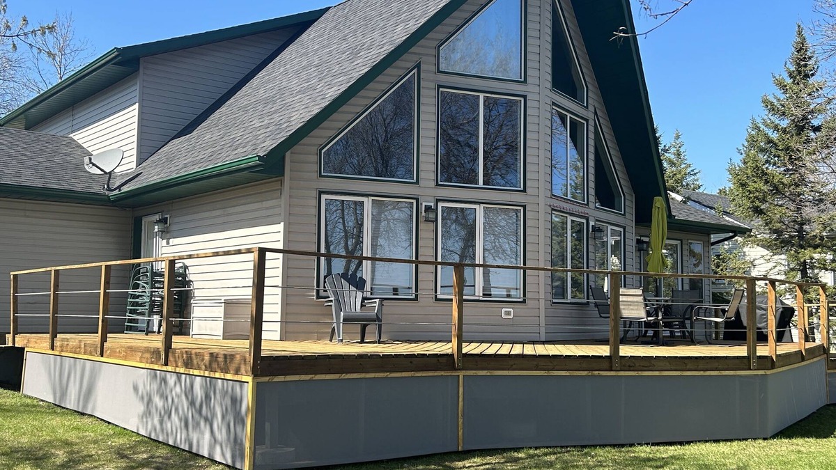 Arnes House | Beautiful Lakefront "A" Frame With Hot Tub, 2 for 3 Nights Jan/Feb Weekends!