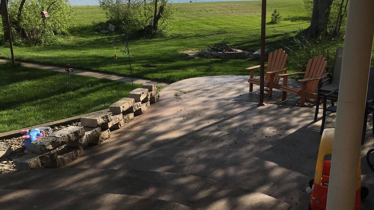 Penn House | Beautiful Lakefront home on the Flats, sleeps 7, Heated garage, SnoBear