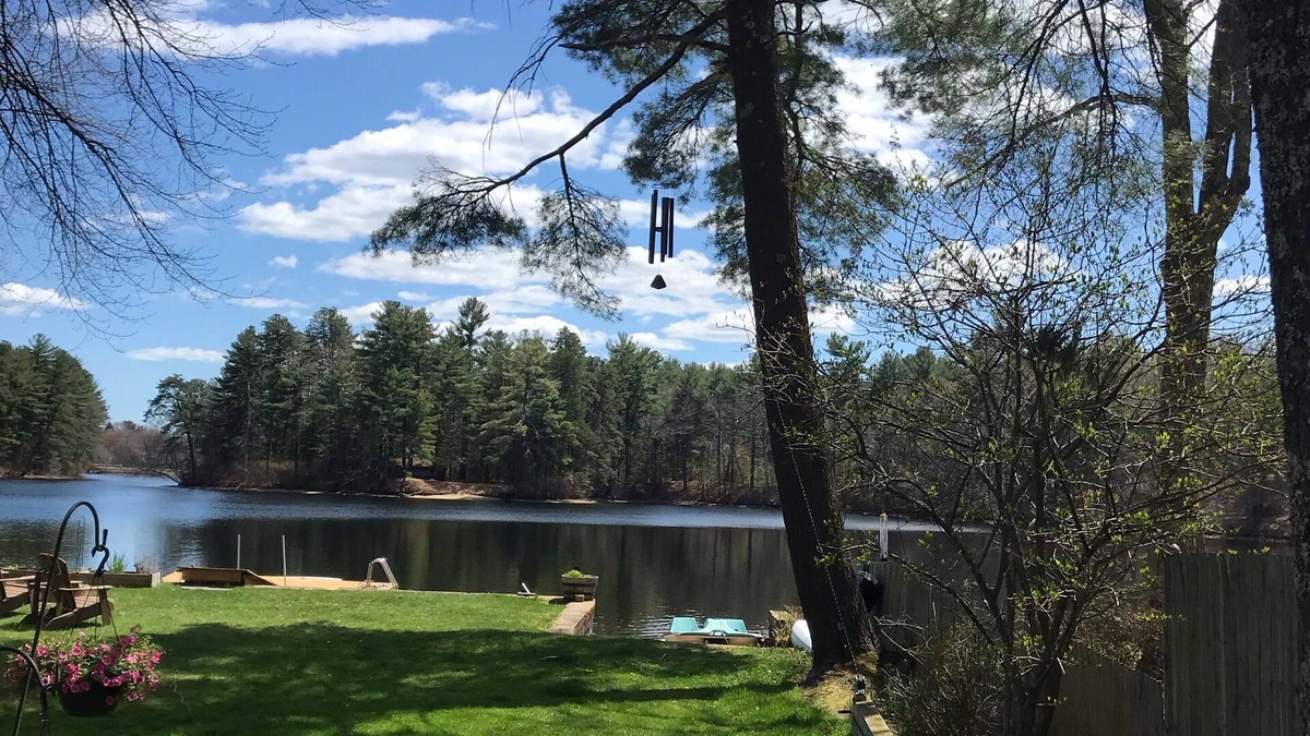 Coventry House | Beautiful Lakehouse getaway. Something for everyone for all seasons