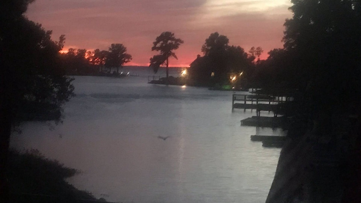 Lake Murray of Richland House | Beautiful Lakehouse W/stunning sunsets private dock, pool, pool table sleeps 12