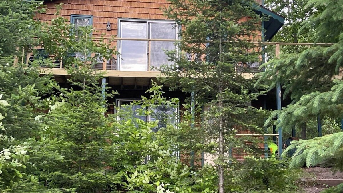 Iron River Cottage | Beautiful Lakeside Cottage on a Quiet Lake