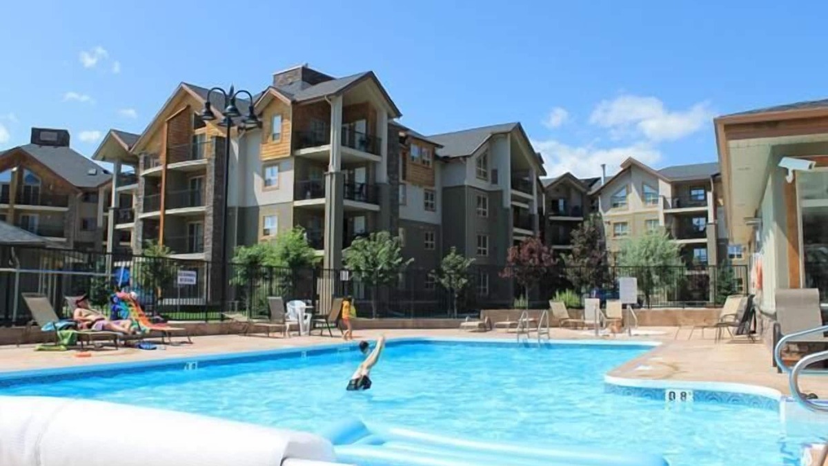 East Kootenay Condo | BEAUTIFUL LAKESIDE CONDO PERFECT FOR FAMILIES