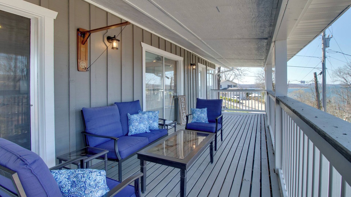 Lakeview House | Beautiful Lakeview Home: Near Bull Shoals Lake!