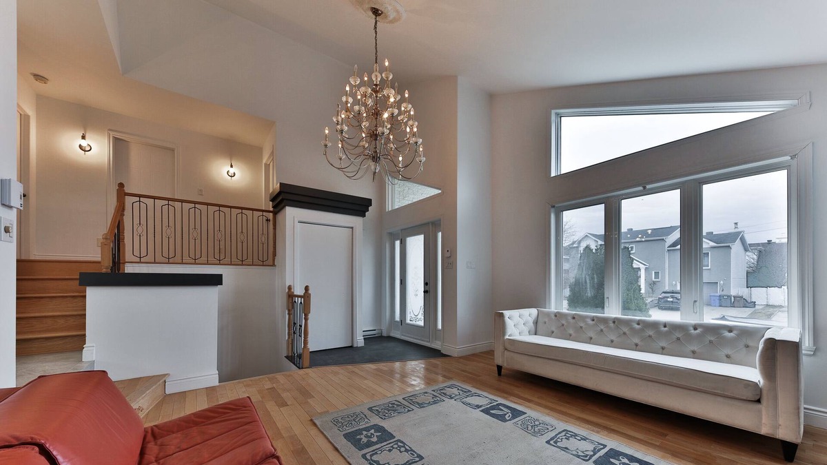 Repentigny House | Beautiful & large 4 bed house, 20mn from Montreal