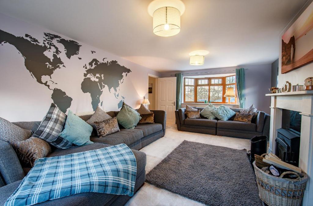 Brympton House | Beautiful Large 4 bedroom house with hot tub
