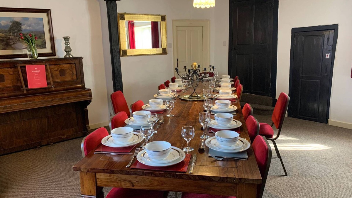 Weldon Apartment | Beautiful Large Farm House Weldon