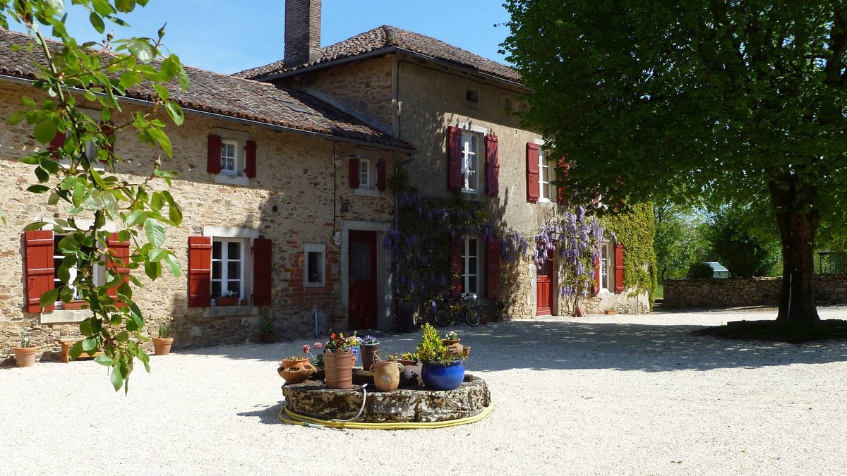 Cussac Other | Beautiful large farmhouse with private pool set in 75 acres