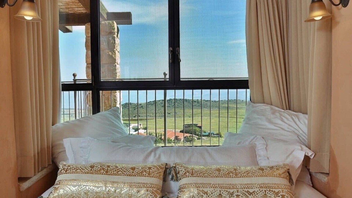Artists Colony Villa | Beautiful, Large Villa on the Galilee Mountain